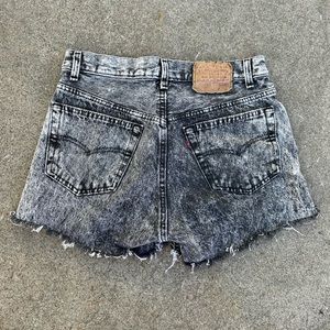 Beautiful 1986 made in the USA Levi’s cut off shorts